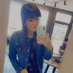 Meet your Posher, Brooke